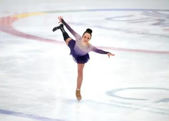 Figure skaters with disabilities seek a place in the Paralympic spotlight