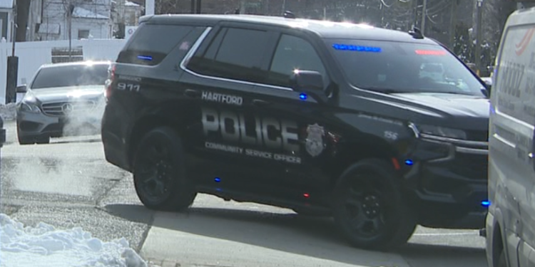 Scooter operator injured after crashing on Wethersfield Avenue in Hartford