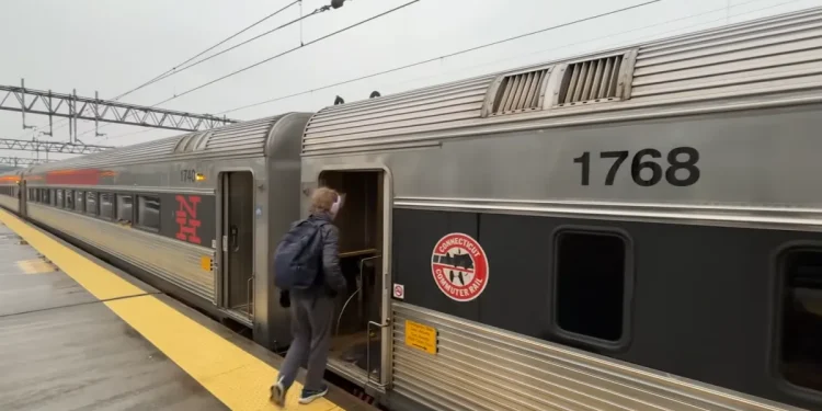 Lawmakers again push to restore Shore Line East service to 2019 levels