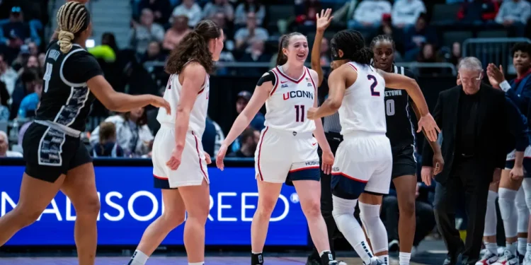 UConn women’s basketball stays No. 1, loses first-place votes in AP Top 25 entering Selection Sunday