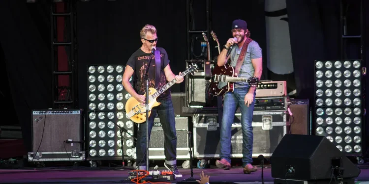 Country star Thomas Rhett to visit Hartford this summer