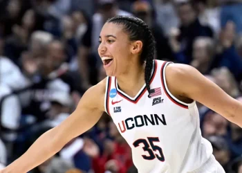 UConn basketball teams look to advance to Elite 8