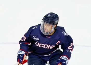 UConn men's hockey falls to Michigan State, 2-1, in NCAA Tournament