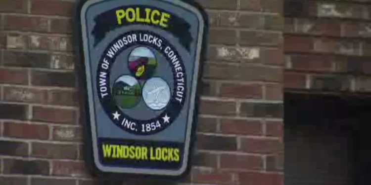 Driver dies in crash in Windsor Locks