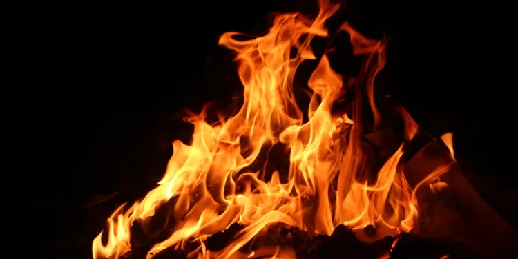 Four people displaced in Old Mystic after early morning fire