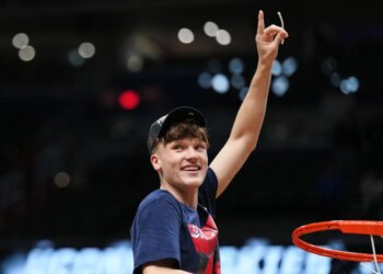 'Unfinished business': Braylon Mullins announces return to UConn for sophomore season