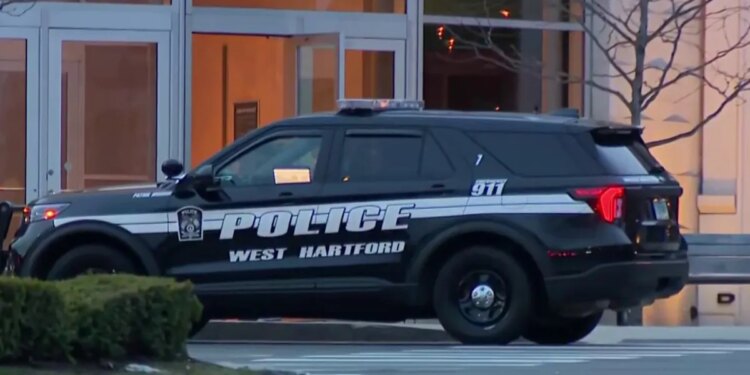 West Hartford police called to Westfarms Mall after an anonymous threat made: Officials