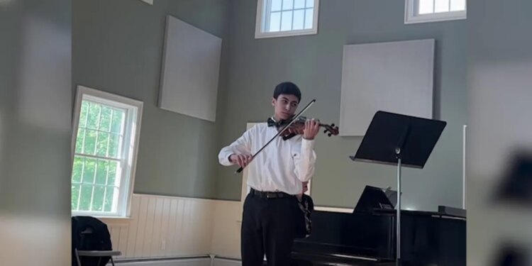 Trumbull student celebrates Ivy League acceptances; credits his single mother