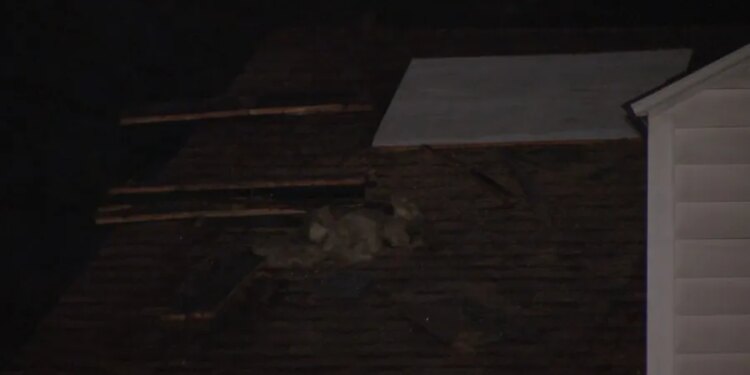 9 people displaced after multifamily house fire in Hartford