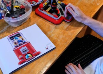 How a blind man made it possible for others with low vision to build Lego sets