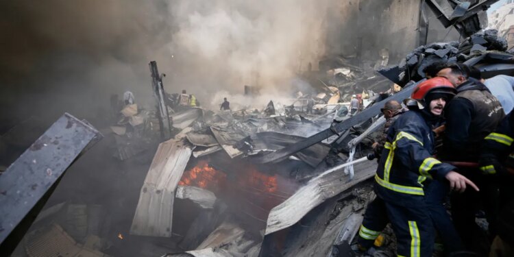 Live updates: Ceasefire at risk over Israel's attacks in Lebanon, possible mines in Strait of Hormuz