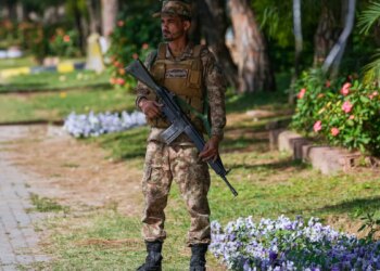 Live updates: U.S. Navy seizure of Iranian ship casts doubt on fresh ceasefire talks in Pakistan