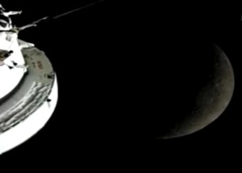 Connecticut professors speak on historic Artemis II moon flyby