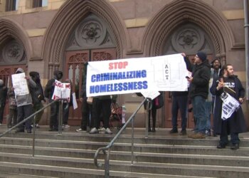 As emergency shelters close, unhoused advocates take to City Hall