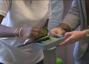 Bill banning cellphones in classrooms passes Connecticut House