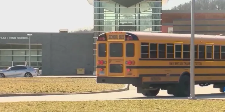 Community seeking more state funds for Meriden schools