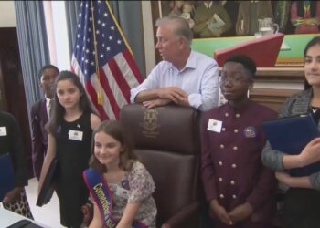 Connecticut's Kid Governor meets with Gov. Lamont at Capitol