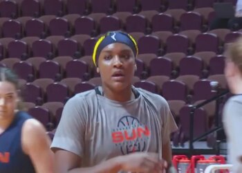 Former Husky Edwards eager for full season with Connecticut Sun
