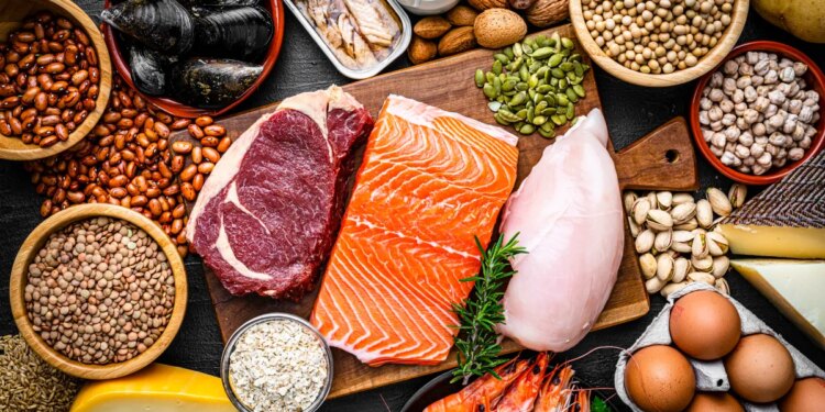 What is the best time of day to eat protein? Dietitians weigh in