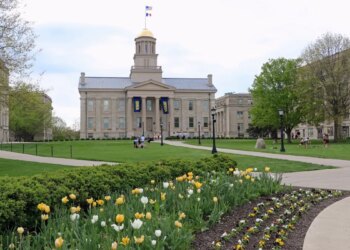 At least 3 students injured after shooting erupts near University of Iowa