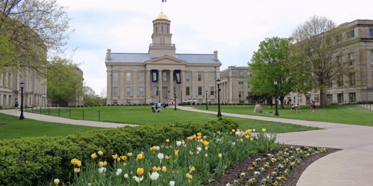 At least 3 students injured after shooting erupts near University of Iowa
