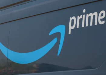 Amazon adding 3.5% surcharge for items sold by third-party sellers as fuel prices rise