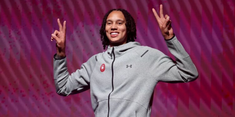 Brittney Griner to sign with Connecticut Sun, AP source says