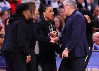 UConn's Geno Auriemma rips officiating and confronts South Carolina's Dawn Staley in loss