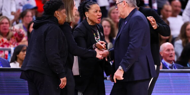 UConn's Geno Auriemma rips officiating and confronts South Carolina's Dawn Staley in loss