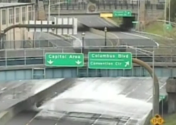 Water main break closes highway in Hartford Saturday morning