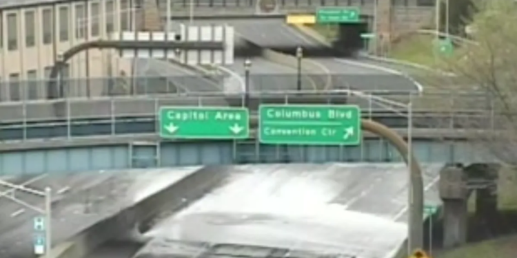 Water main break closes highway in Hartford Saturday morning