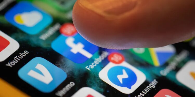 How to stay safe during Facebook Marketplace meetups in Connecticut