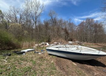 North Haven addresses illegal dumping on Valley Service Road
