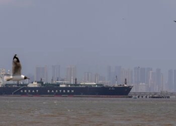 Iran says Strait of Hormuz will close again amid US blockade