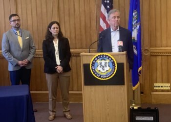 Lamont introduces commission to evaluate Connecticut K-12 education funding