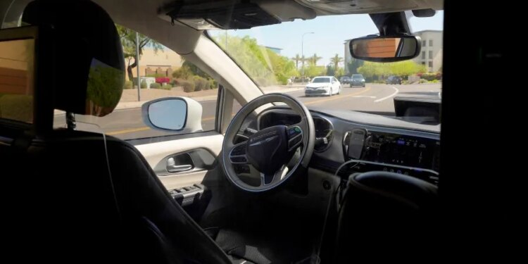 Lamont, state officials kick off National Work Zone Awareness Week