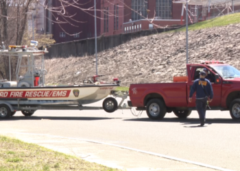 Man rescued from Connecticut River in Hartford