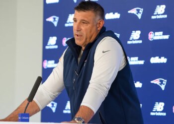 Mike Vrabel addresses Dianna Russini photos and reflects on ‘difficult conversations'