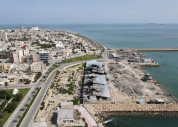 Pakistani army chief visits Tehran hoping for renewed US-Iran talks