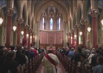 Parishioners come out for Good Friday as church attendance rising in Connecticut