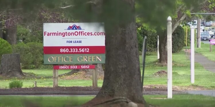 Police investigating after 10-year-old boy accidently shoots self in Farmington