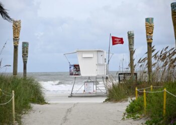 Police release identity of 42-year-old Connecticut man who drowned in rip current in Florida