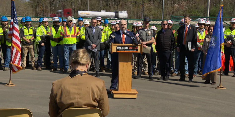 Connecticut honors roadway workers killed on the job, urges safer driving