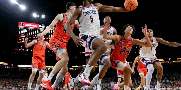 UConn defeats Illinois, advances to NCAA national championship