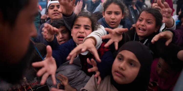 US and Iran prepare for ceasefire talks; Netanyahu authorizes negotiations with Lebanon