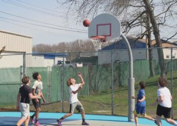 West Haven middle schoolers spend spring break competing in 3-on-3 basketball tournament