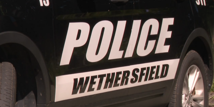 Wethersfield police investigating smash-and-grab robbery at Kay Jewelers