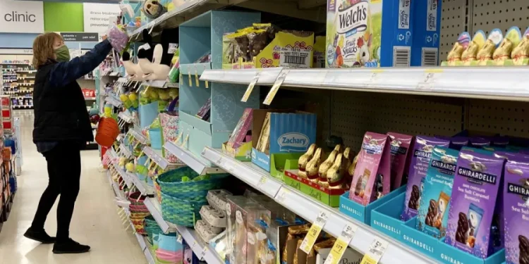 Which grocery stores, restaurants will be open for Easter 2026?