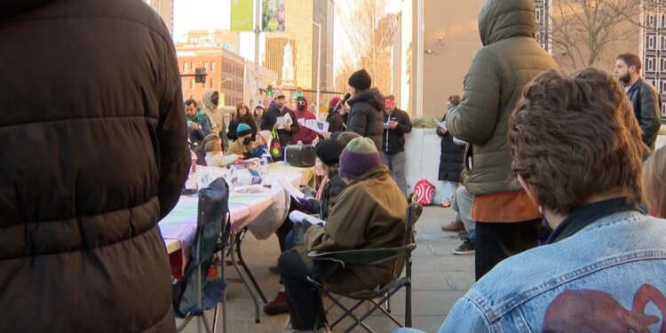 Dozens attend Passover Seder held outside ICE field office in Hartford