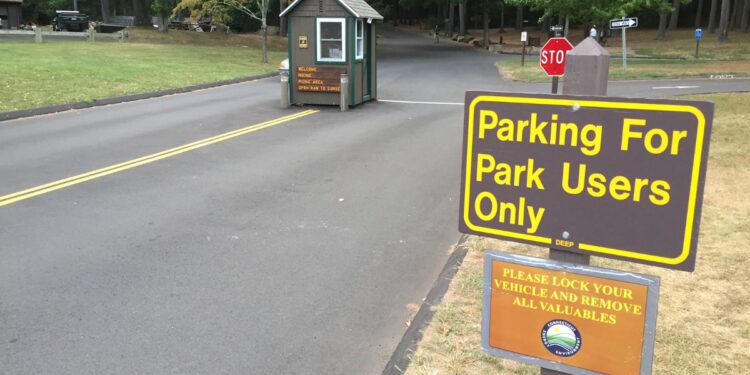 Person injured in fall at Sleeping Giant in Hamden